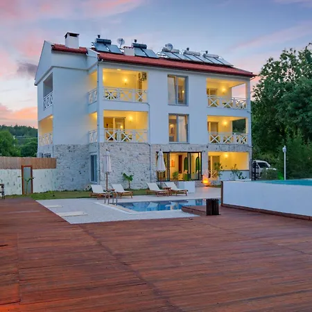 Отель Tuetsue 3*