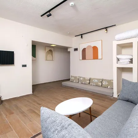 Tuetsue Отель Eskiomerler