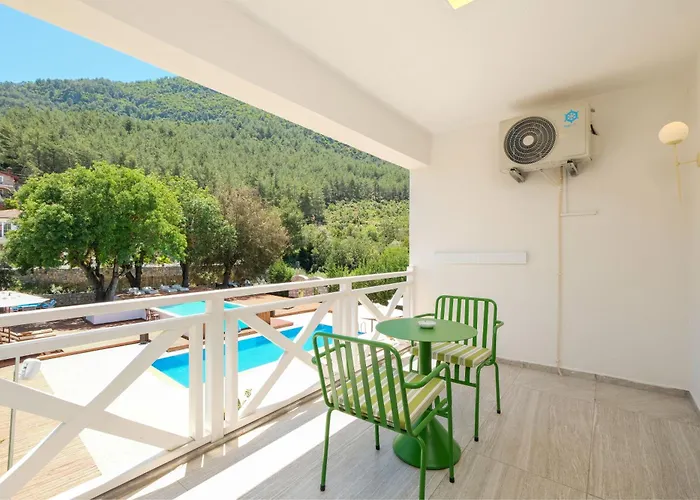 Tuetsue Hotel Eskiomerler